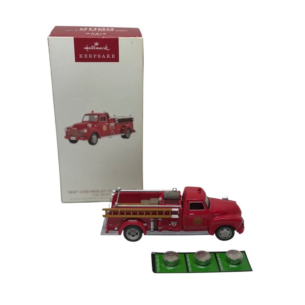 VTG Hallmark Keepsake 1947 Chevrolet Fire Engine Ornament Christmas Decoration